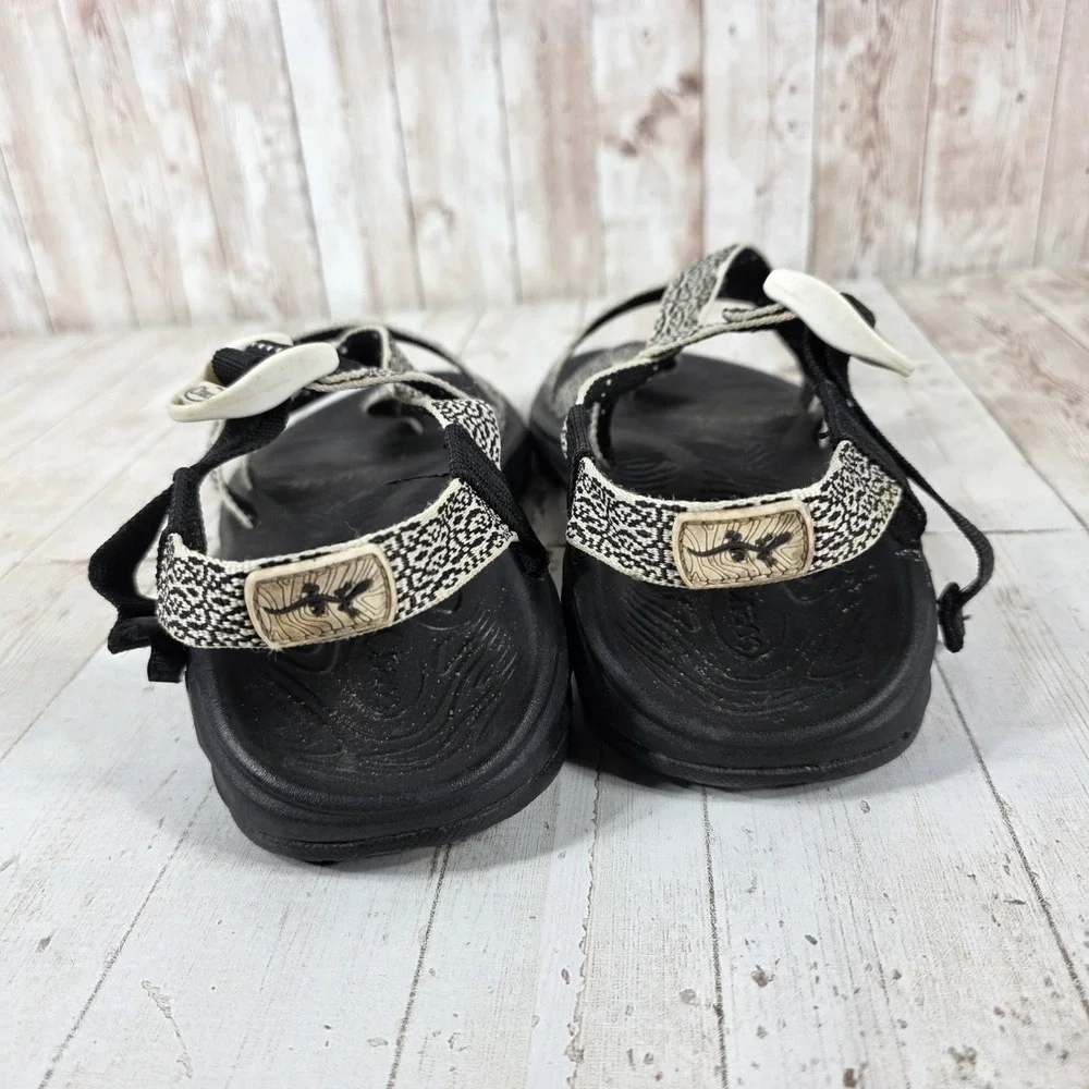 Chaco Z Cloud 2 Womens Size 10 Black White Geometric Strappy Toe Loop Sandals